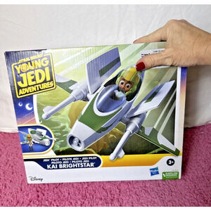 Star Wars Young Jedi Adventures Jedi Pilot Kai Bright Star & Starship Vehicle